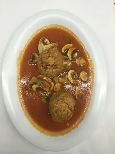 Albóndigas al chipotle con champiñones